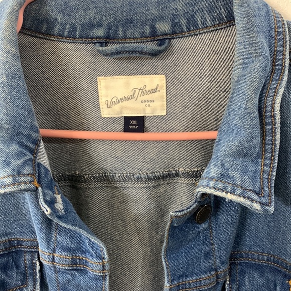 Universal Threads Jean Jacket - Picture 2 of 2